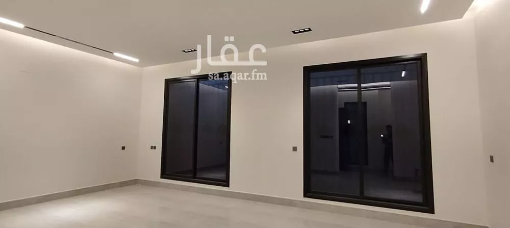 5 bedroom villa in Al Rimal 7