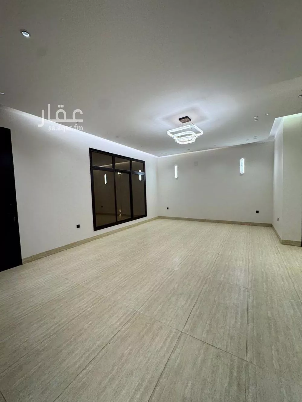 5 bedroom villa in Al Yarmouk 13