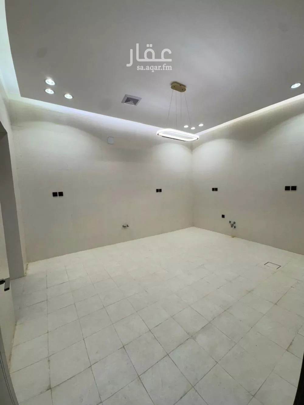 5 bedroom villa in Al Yarmouk 17