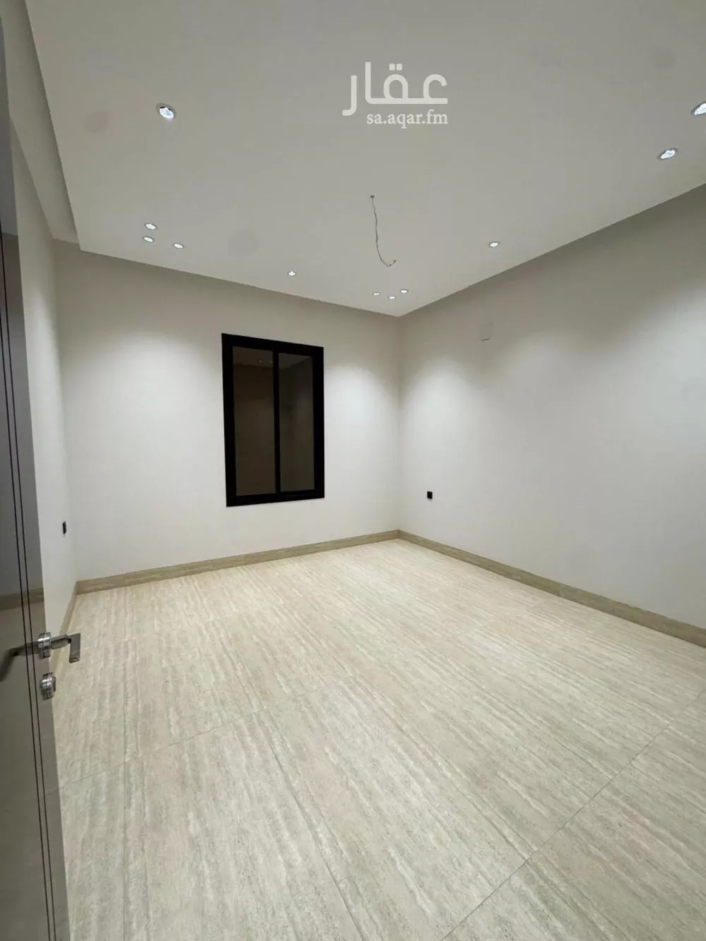 5 bedroom villa in Al Yarmouk 19