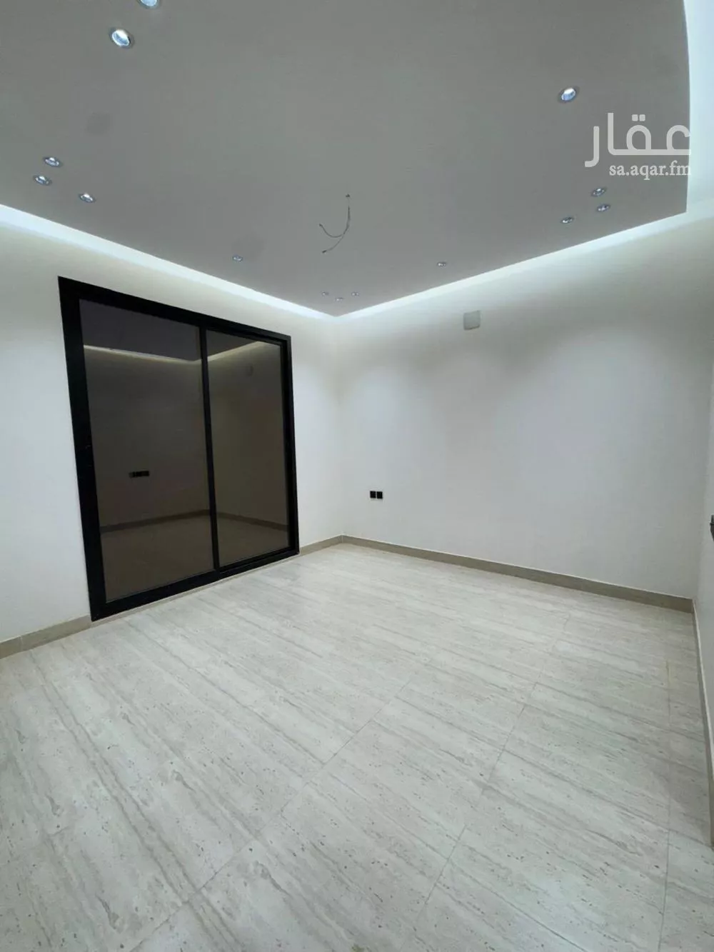 5 bedroom villa in Al Yarmouk 26