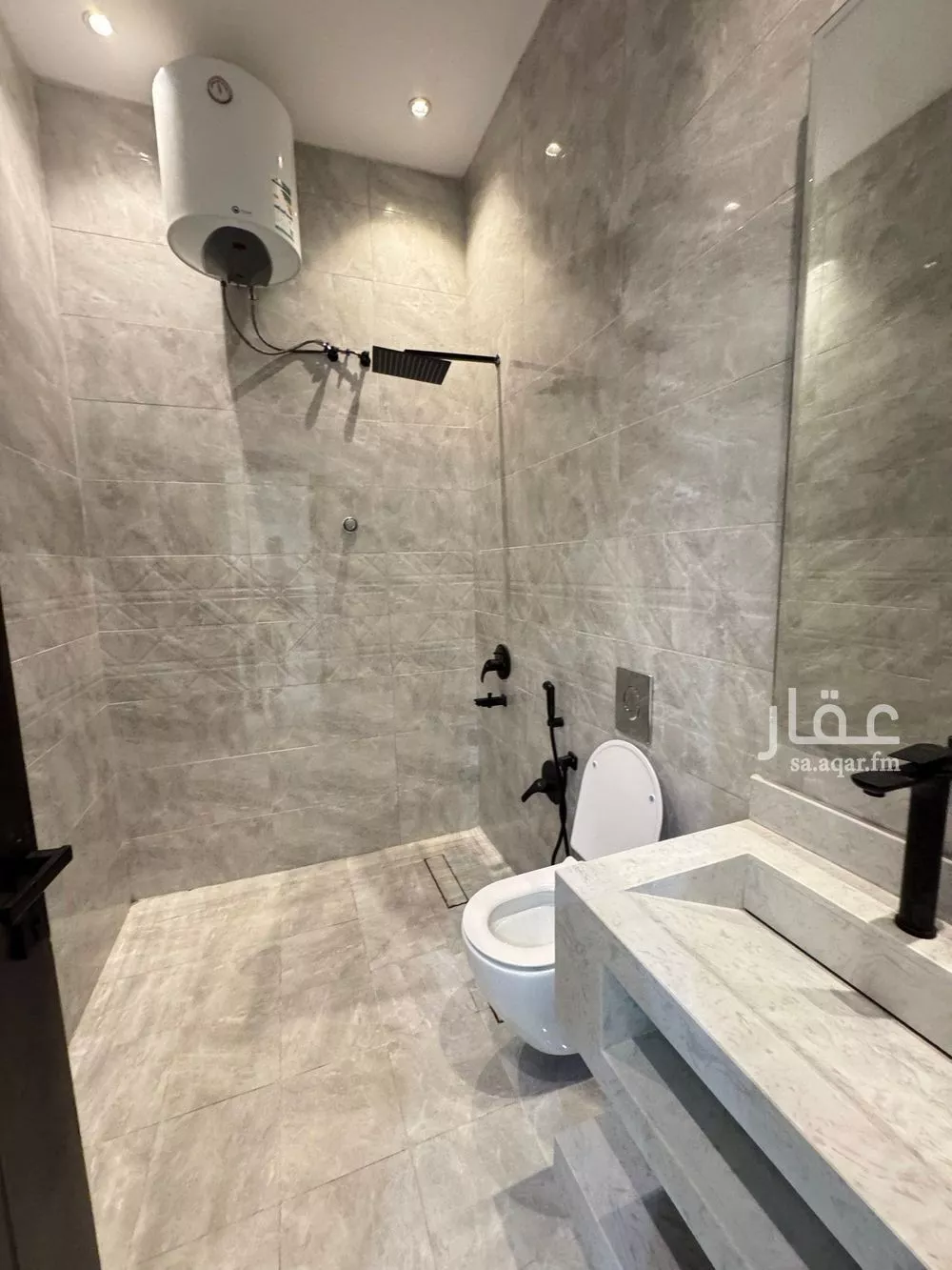 6 bedroom villa in Al Janadriyah 17