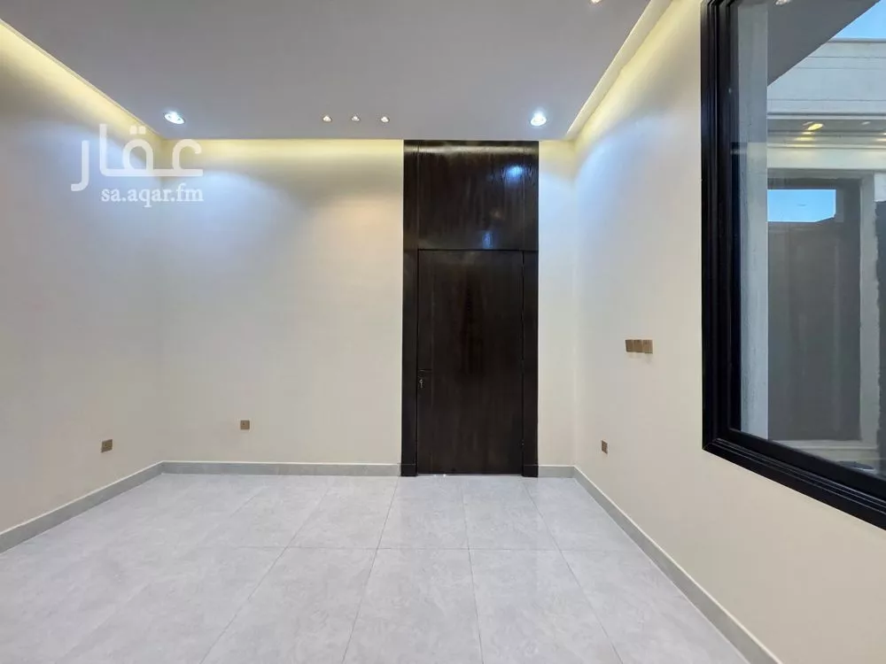 6 bedroom villa in Al Janadriyah 6