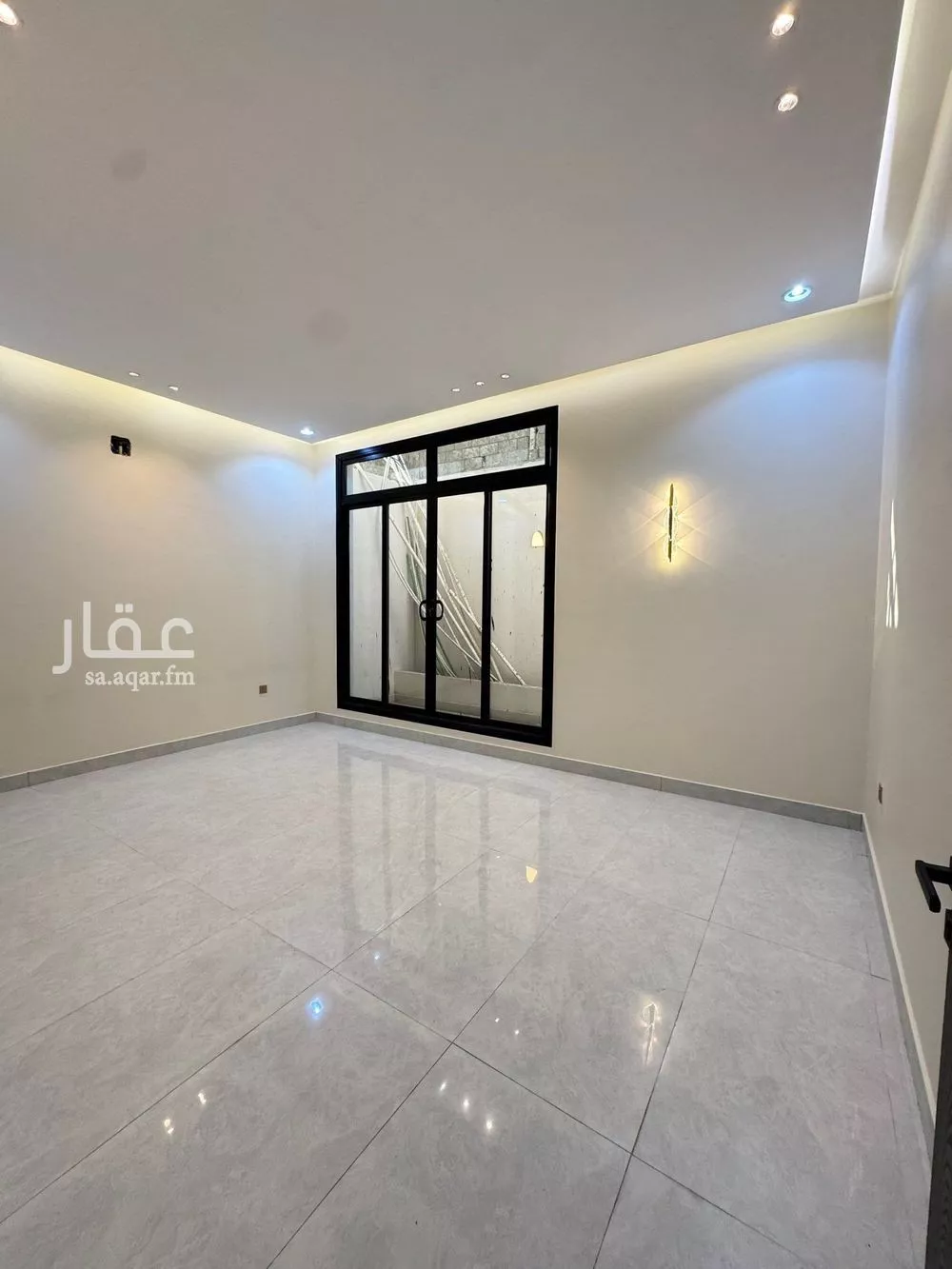 6 bedroom villa in Al Janadriyah 8