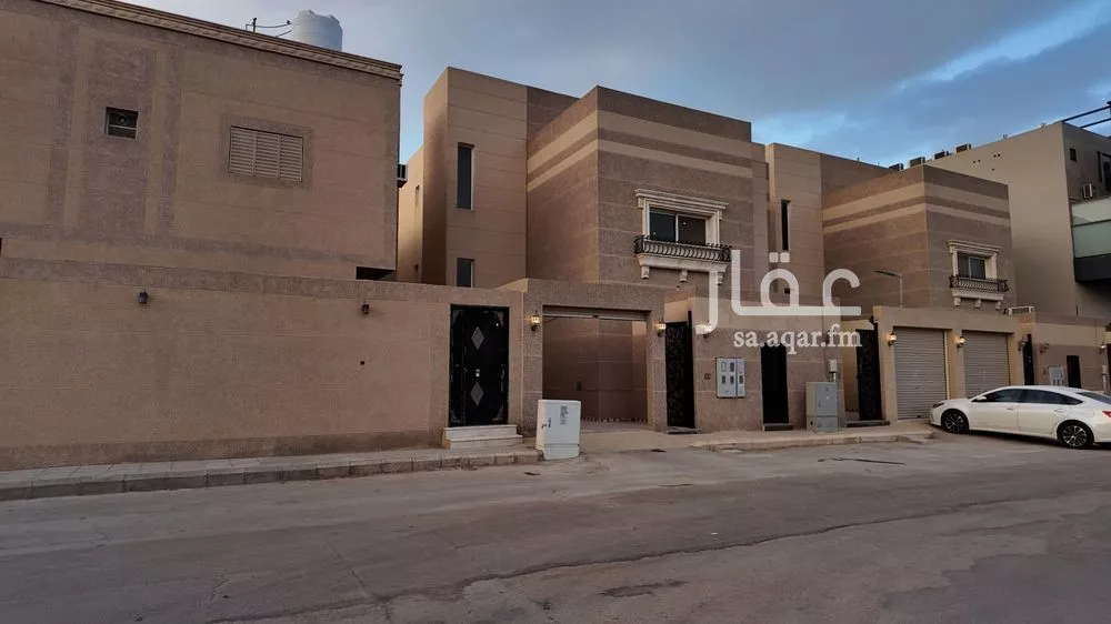 12 bedroom villa in Al Aridh 5