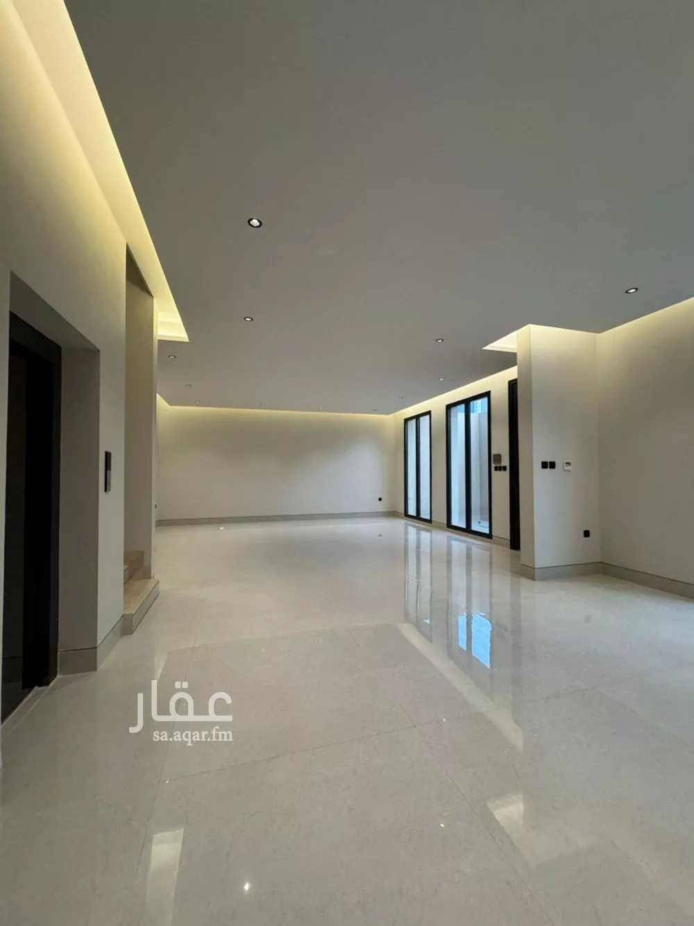 5 bedroom villa in Al Aridh 12