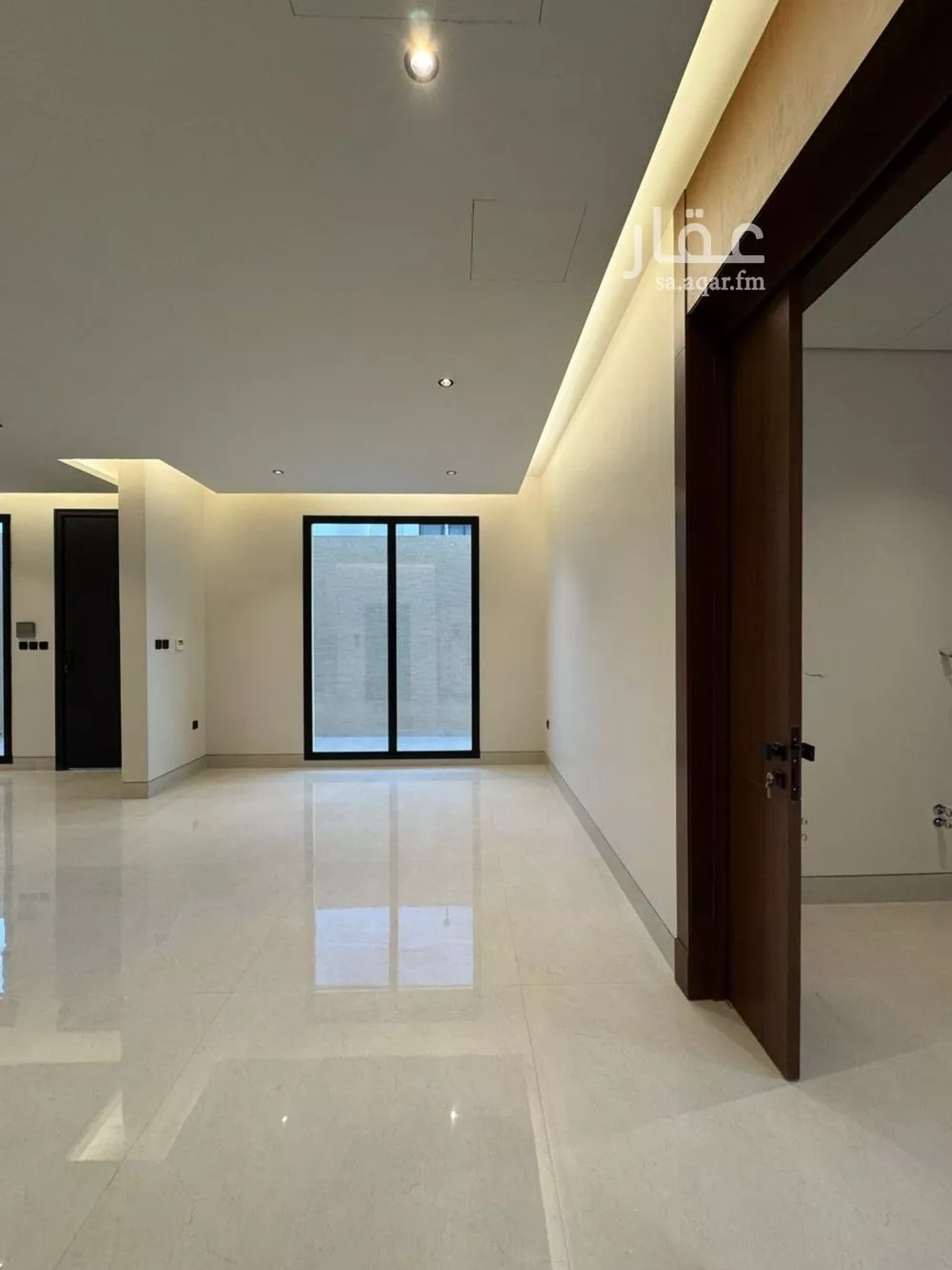 5 bedroom villa in Al Aridh 4