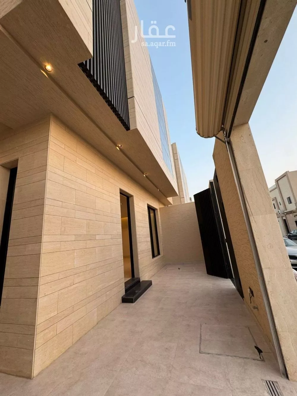 5 bedroom villa in Al Aridh 9