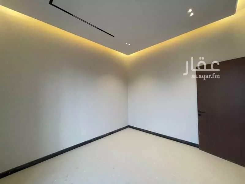 فيلا 5 غرف في الرمال 13