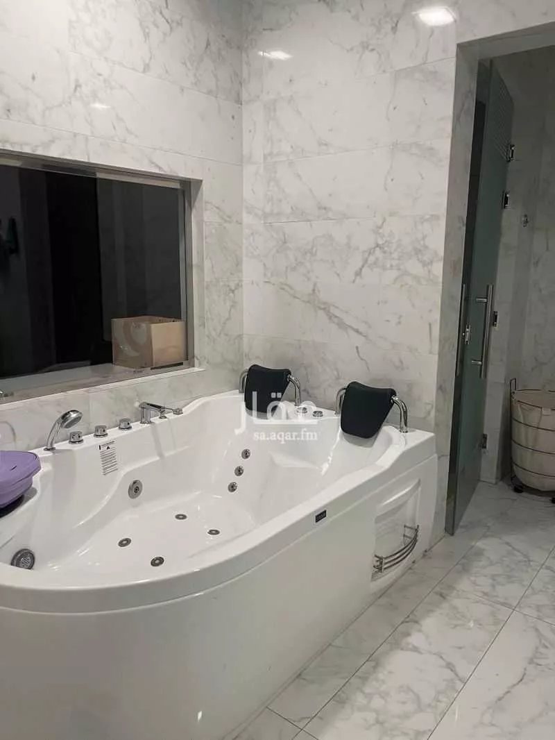 5 bedroom villa in Al Narjis 6