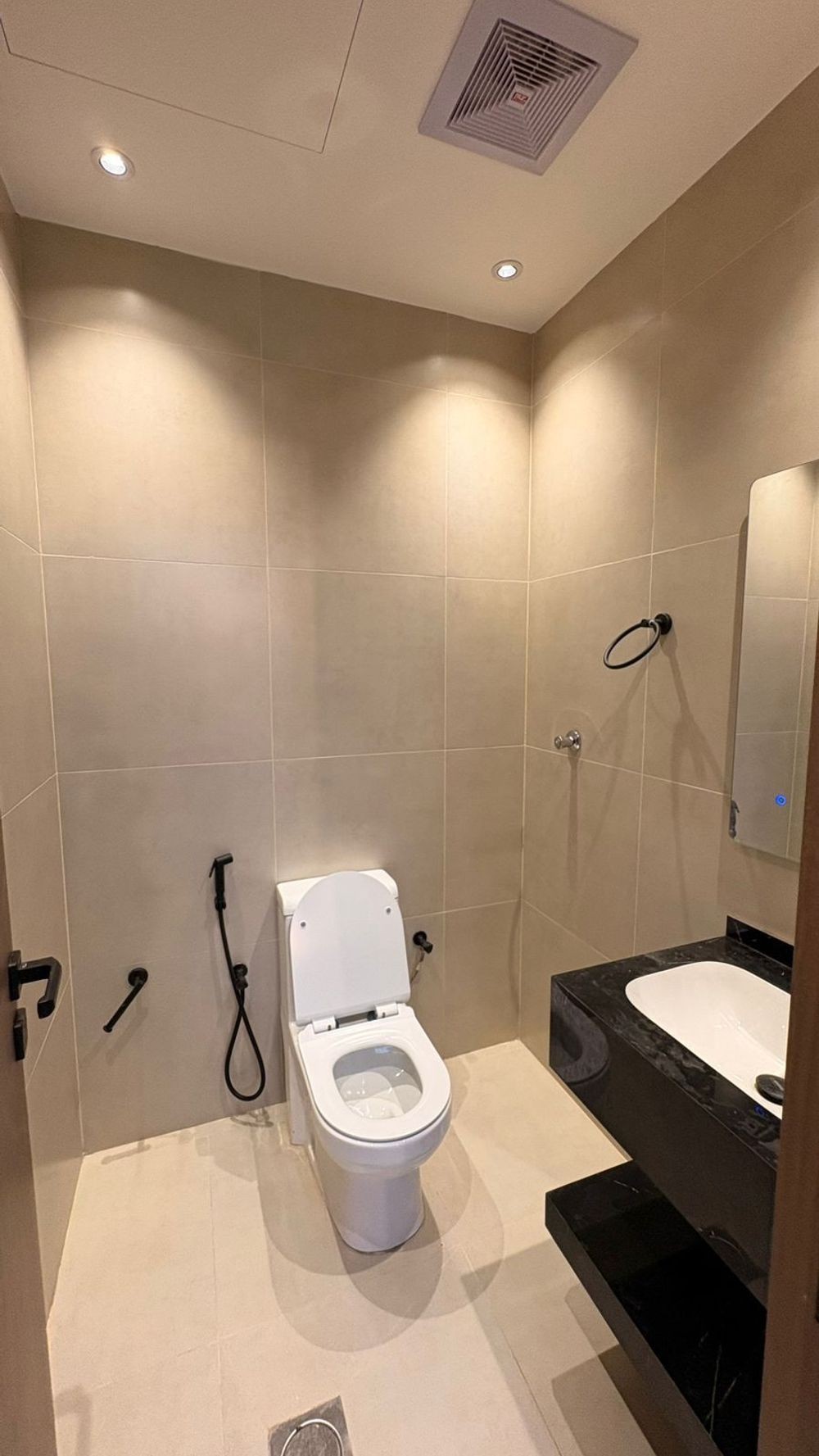 4 bedroom villa in Warqan, Madinah 11
