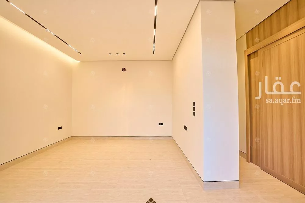 6 bedroom villa in Al Mahdiyyah 3