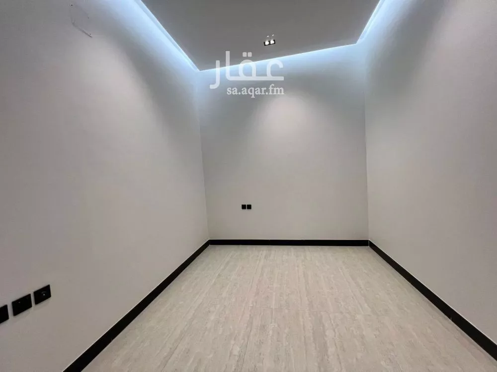 فيلا 5 غرف في الرمال 7
