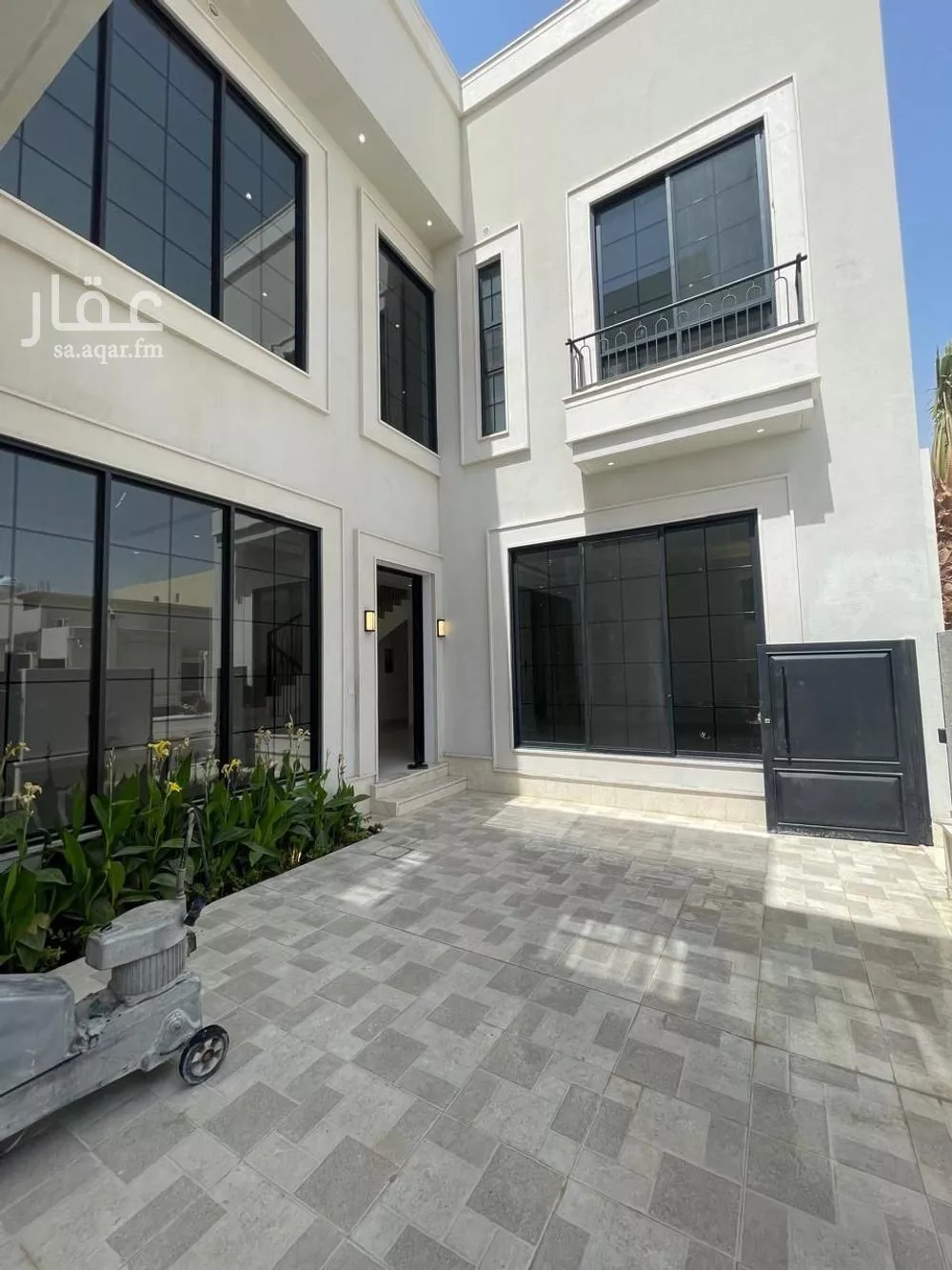 8 bedroom villa in Al Mahdiyyah 3