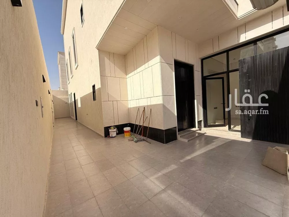 6 bedroom villa in Al Rimal 23