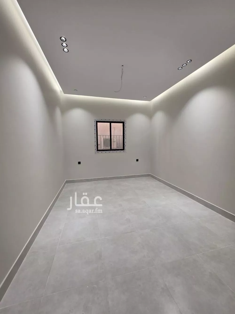 شقة 4 غرف في الروضة 3