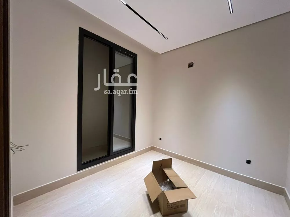 5 bedroom villa in Al Mahdiyyah 24