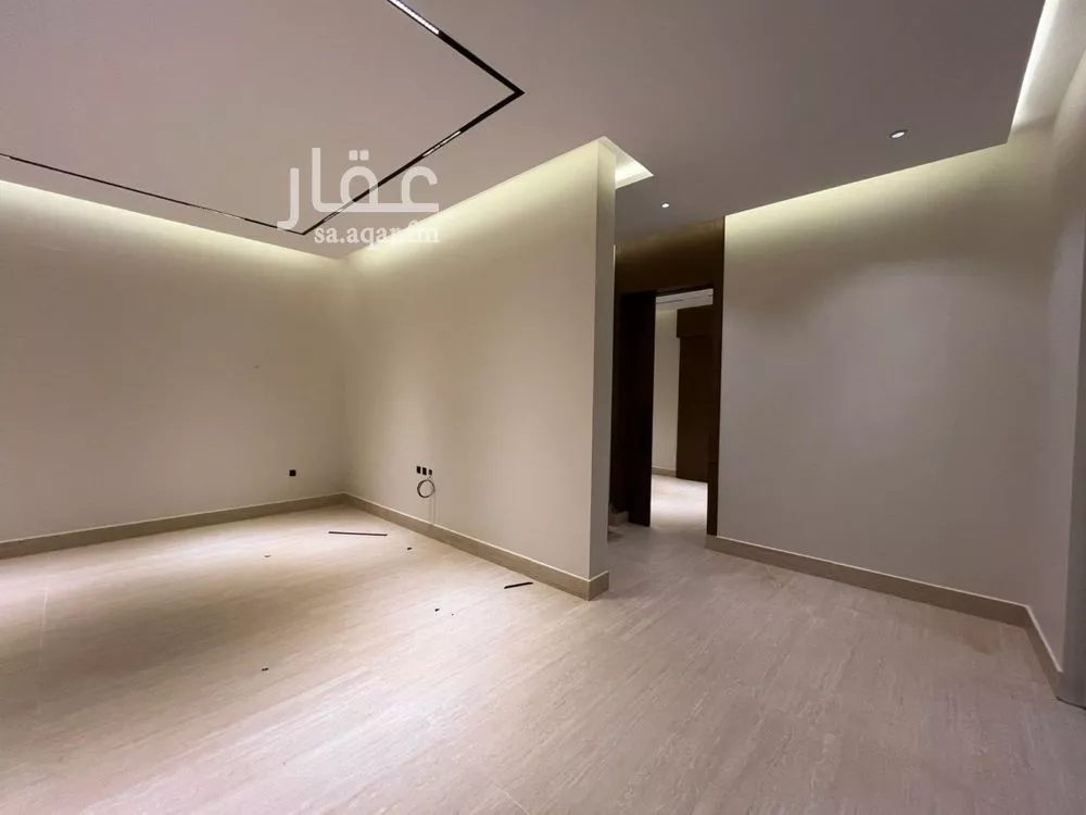 5 bedroom villa in Al Mahdiyyah 8