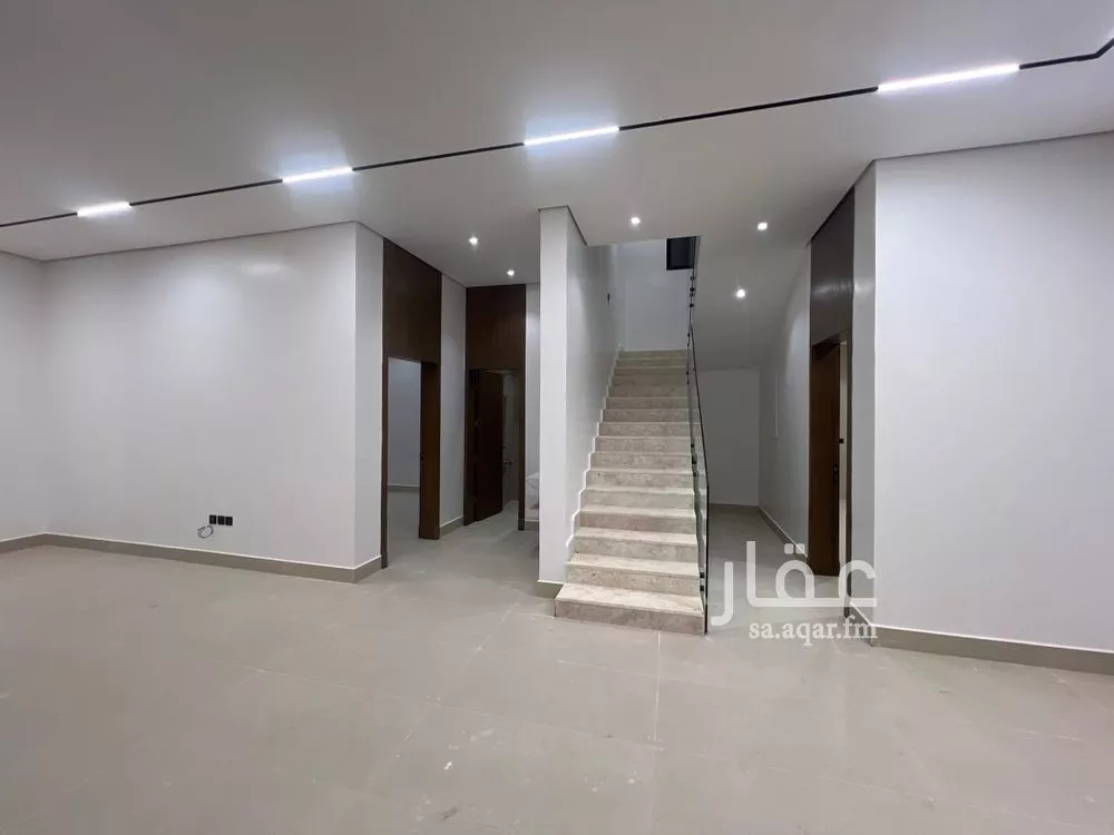 4 bedroom villa in Al Maizilah 12