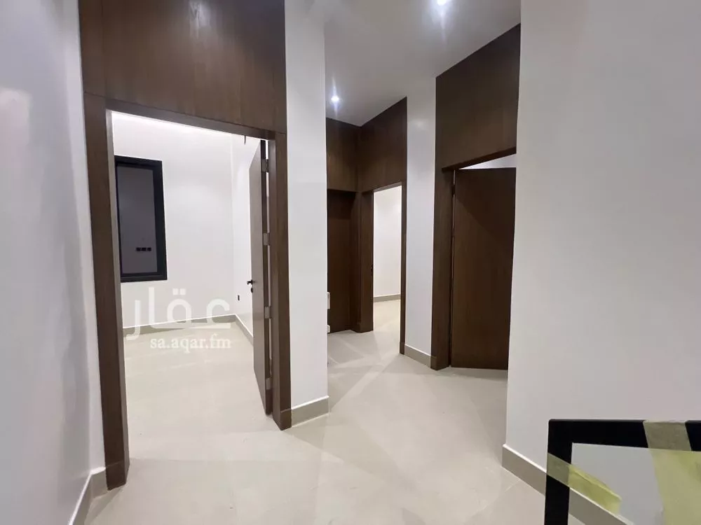 4 bedroom villa in Al Maizilah 13
