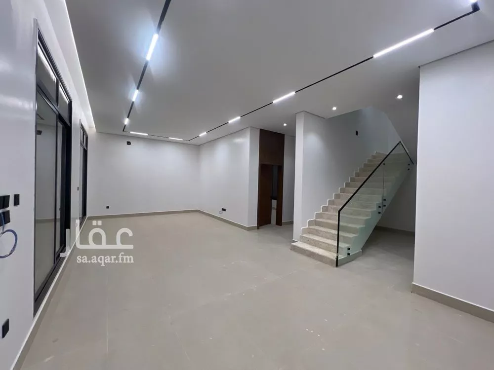 4 bedroom villa in Al Maizilah 6