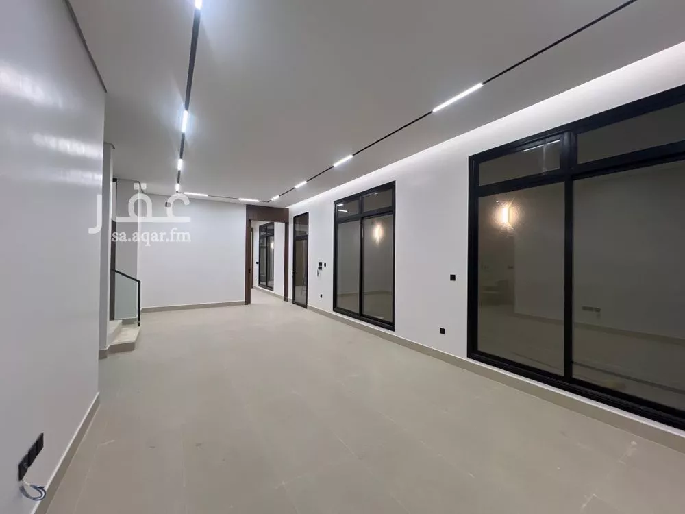 4 bedroom villa in Al Maizilah 7