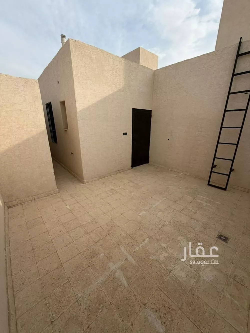 5 bedroom villa in Al Rimal 15