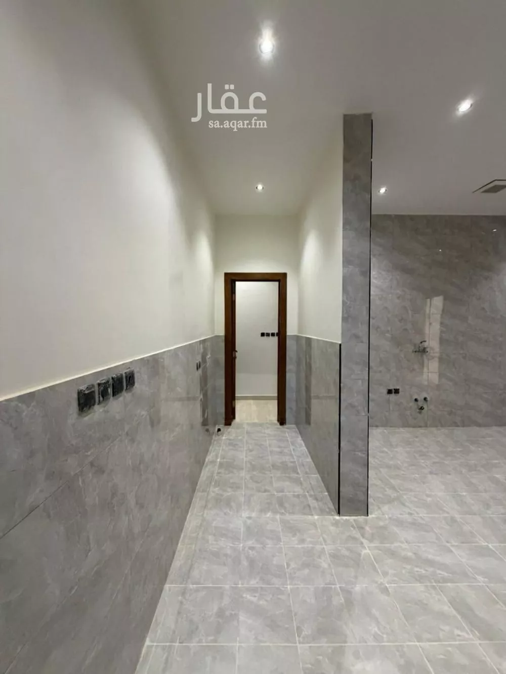 5 bedroom villa in Al Rimal 6