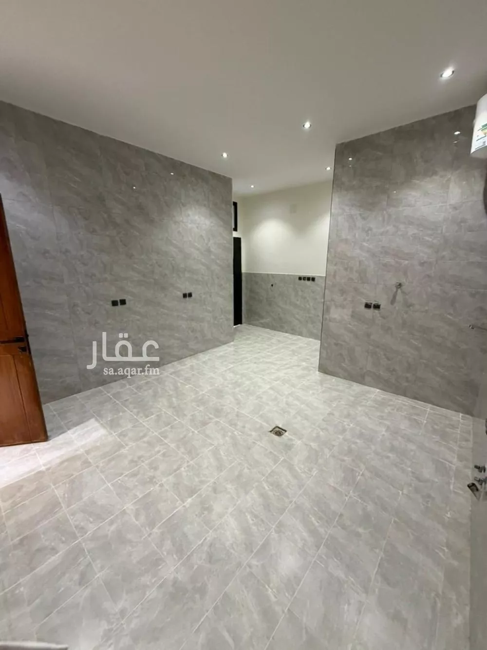 9 bedroom villa in Al Rimal 5
