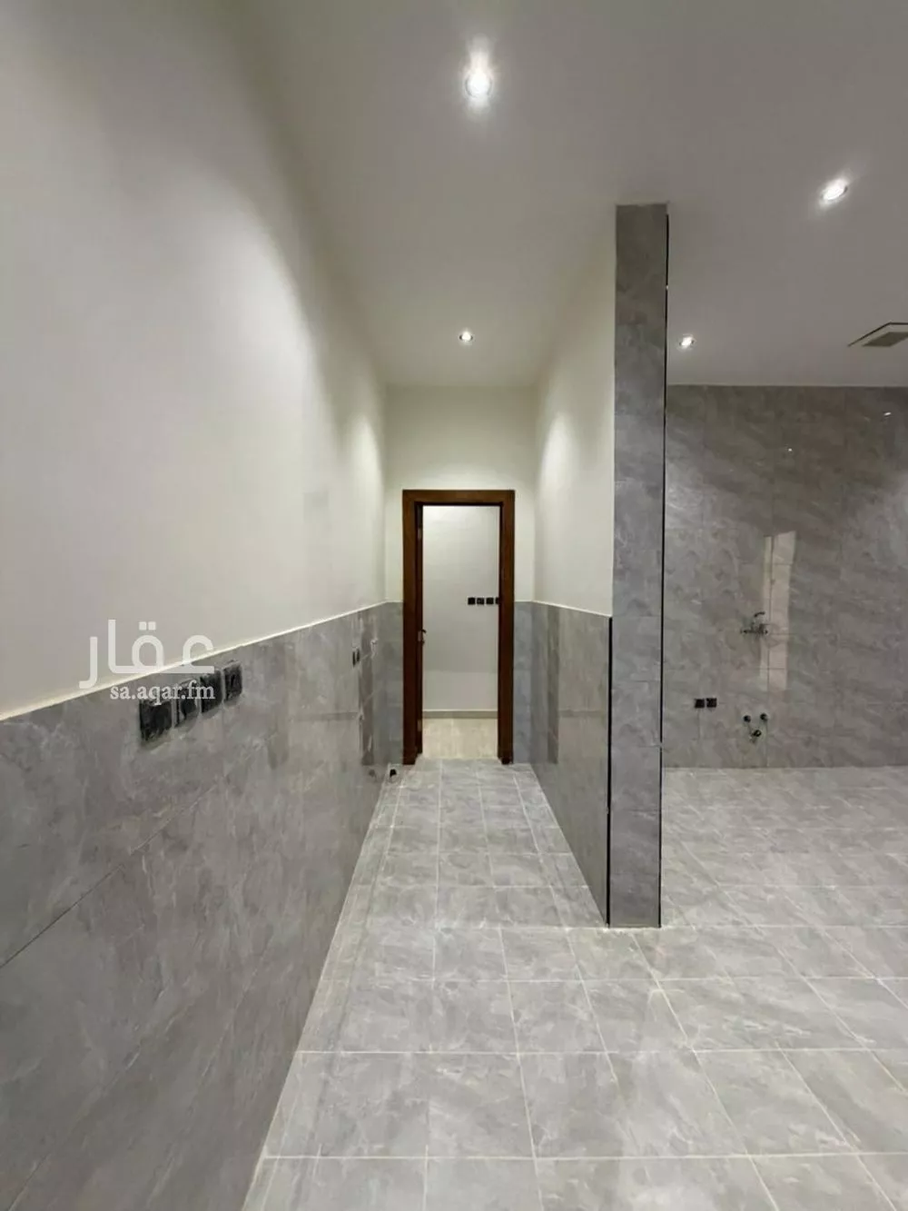 9 bedroom villa in Al Rimal 6