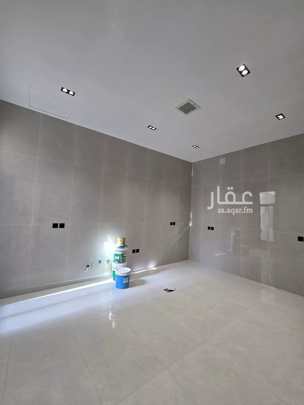 6 bedroom villa in Al Rimal 10