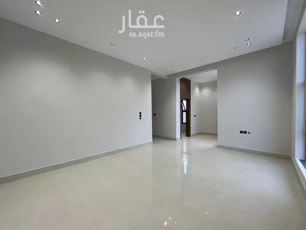 4 bedroom villa in Al Mahdiyyah 17