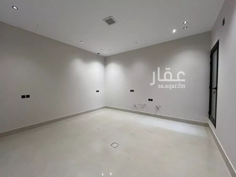 4 bedroom villa in Al Mahdiyyah 19