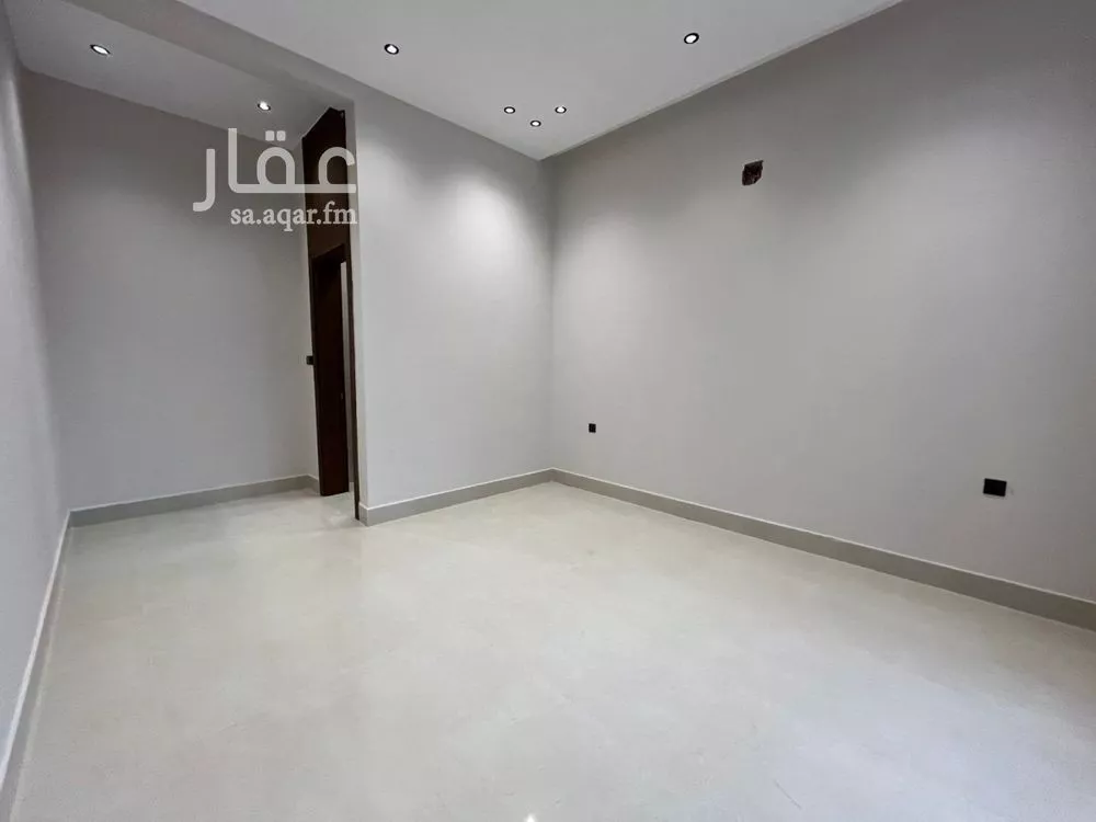4 bedroom villa in Al Mahdiyyah 20