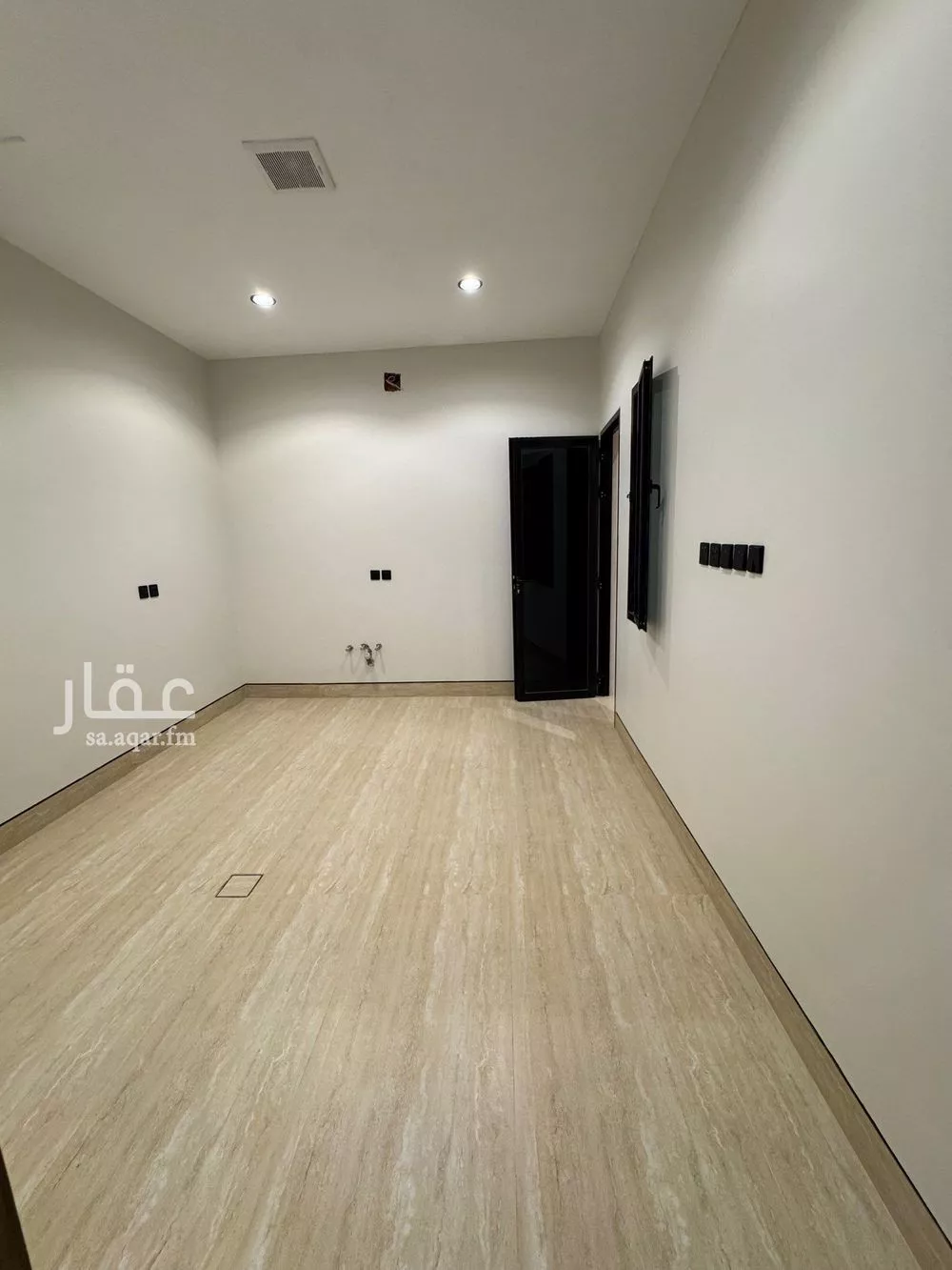 فيلا 6 غرف في المهدية 12