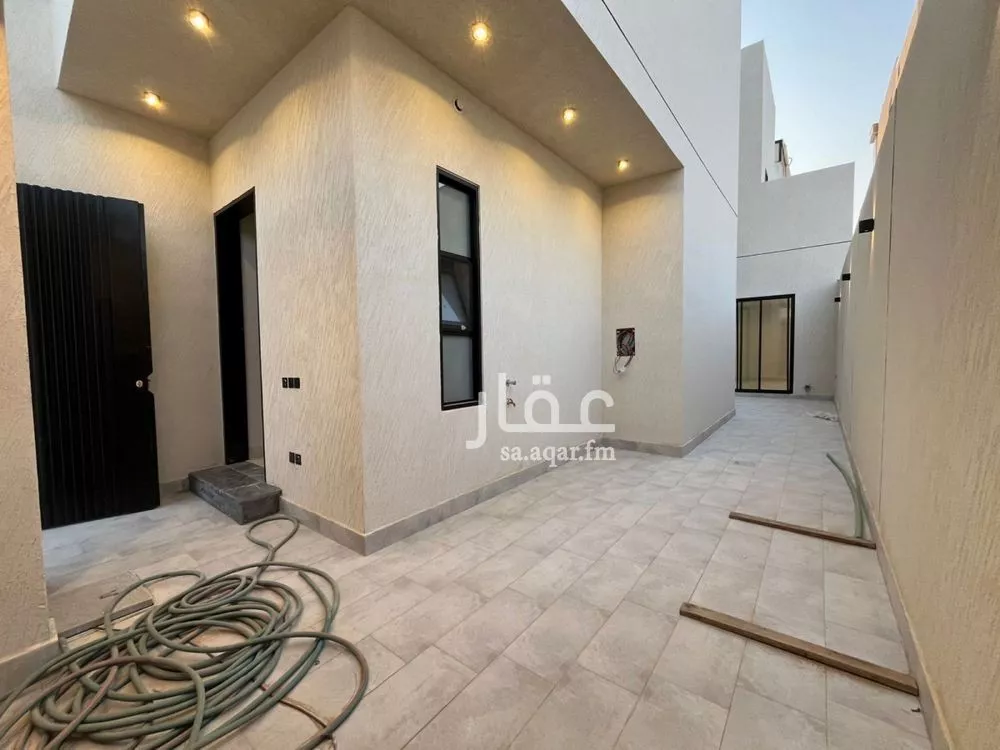 6 bedroom villa in Al Mahdiyyah 11