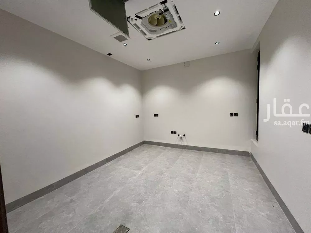 6 bedroom villa in Al Mahdiyyah 14