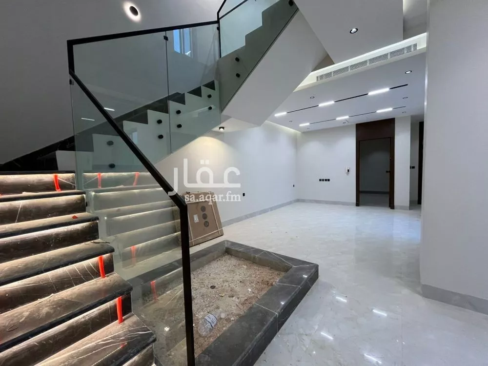 6 bedroom villa in Al Mahdiyyah 4