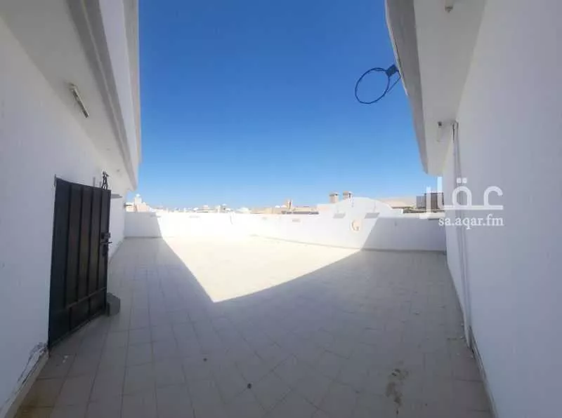 6 bedroom apartment in Al Hamdaniyah 3