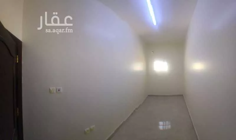 6 bedroom apartment in Al Hamdaniyah 5