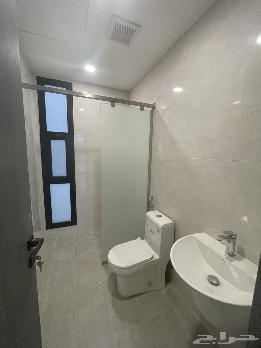 3 bedroom villa in Al Janadriyah 25