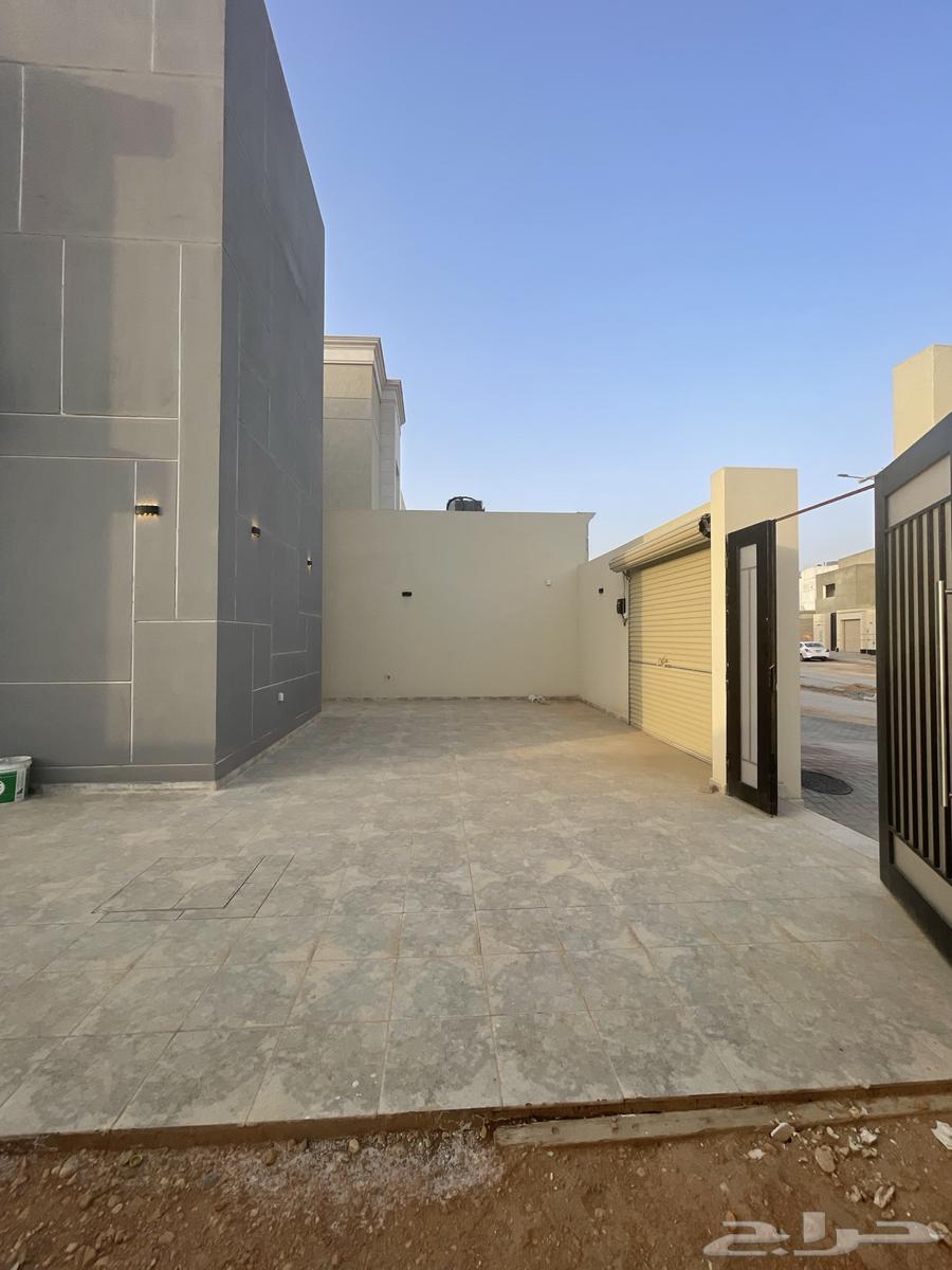 3 bedroom villa in Al Janadriyah 6