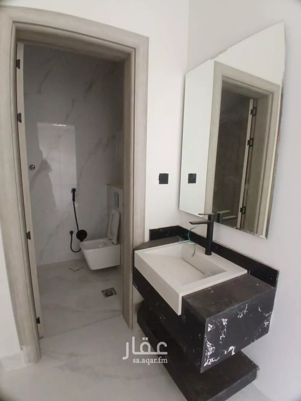 6 bedroom villa in Dhahrat Namar 12