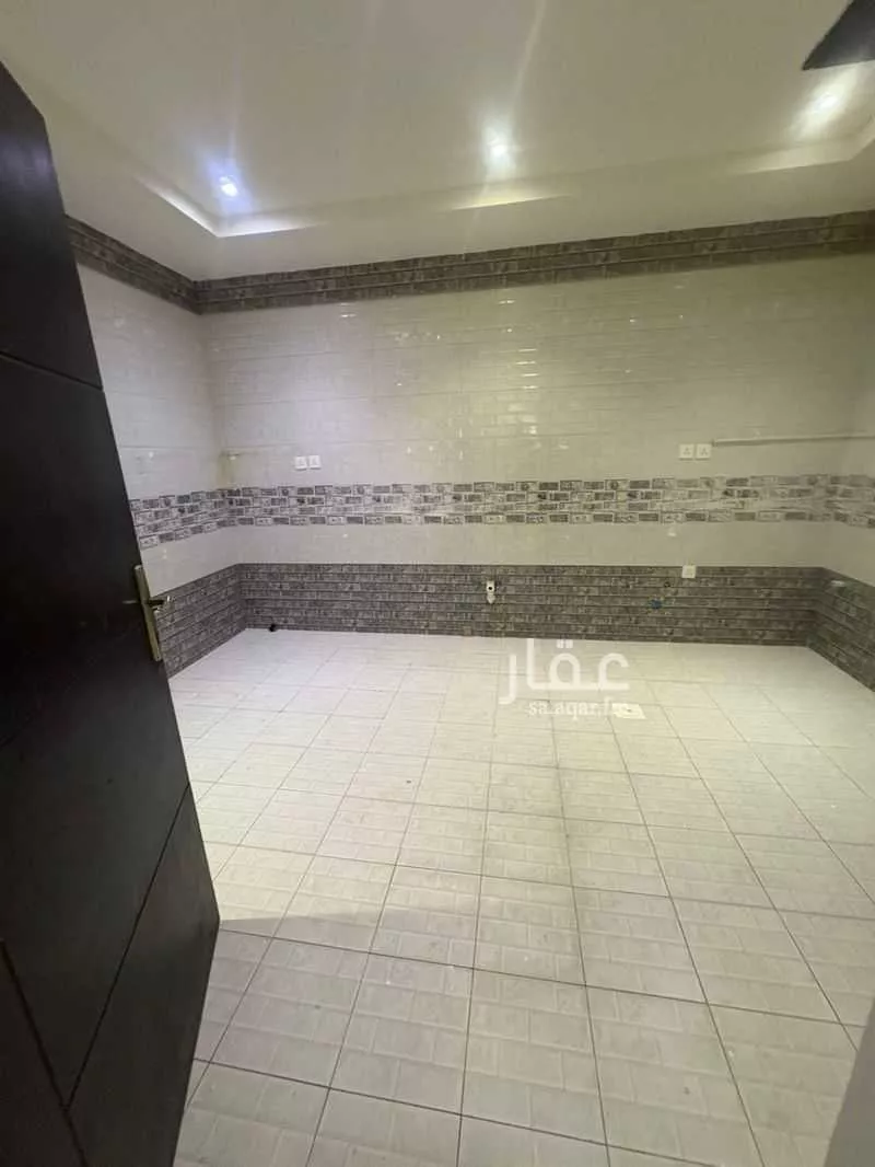 6 bedroom apartment in Al Hamdaniyah 3
