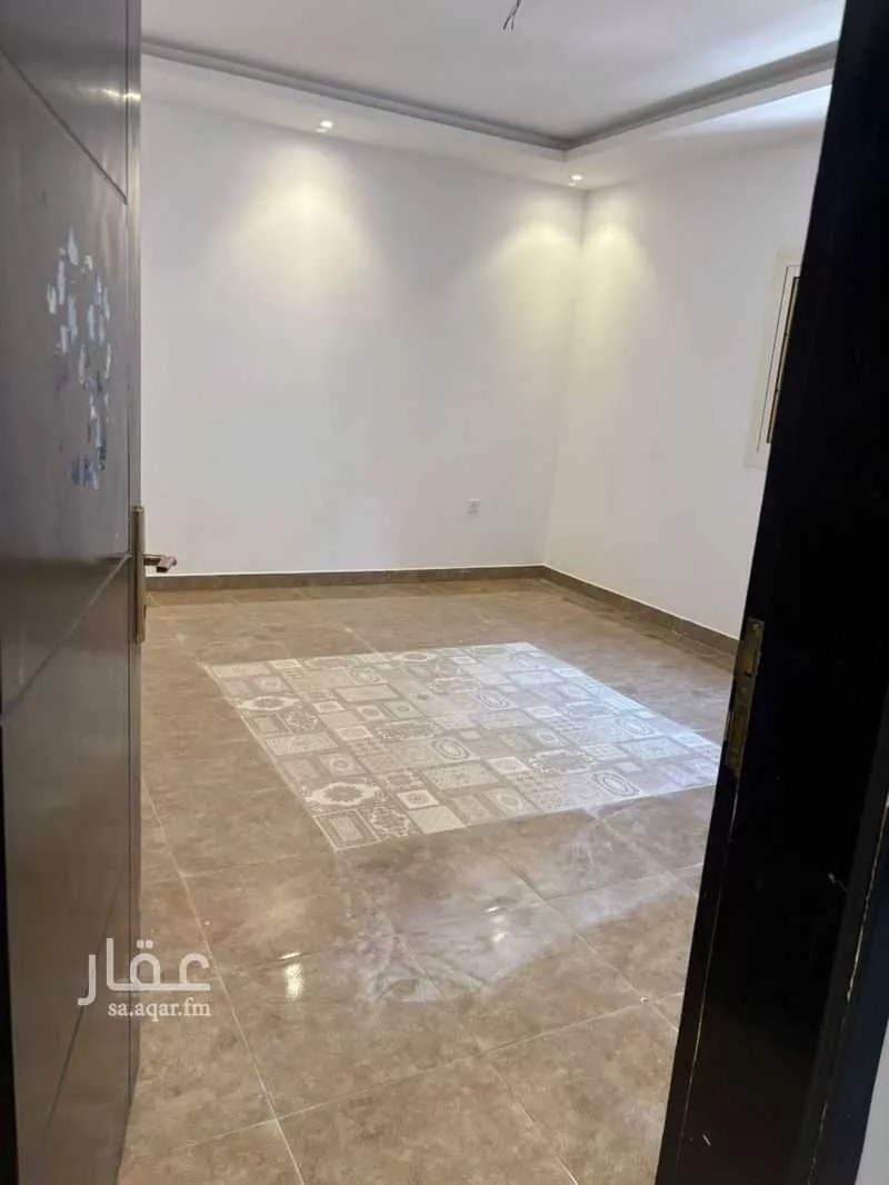 6 bedroom apartment in Al Hamdaniyah 5