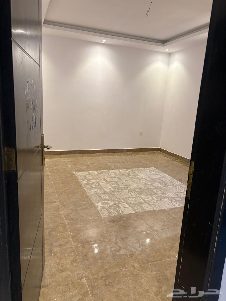 6 bedroom apartment in Al Hamdaniyah 8