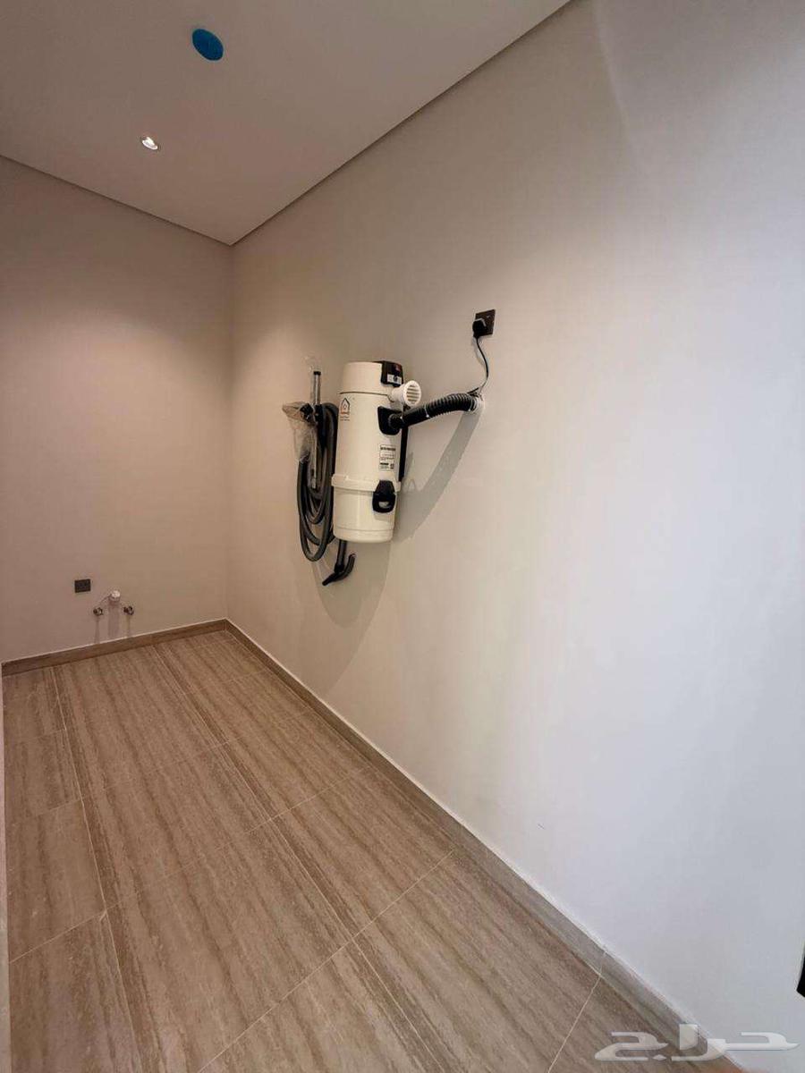 3 bedroom apartment in Al Salamah 5