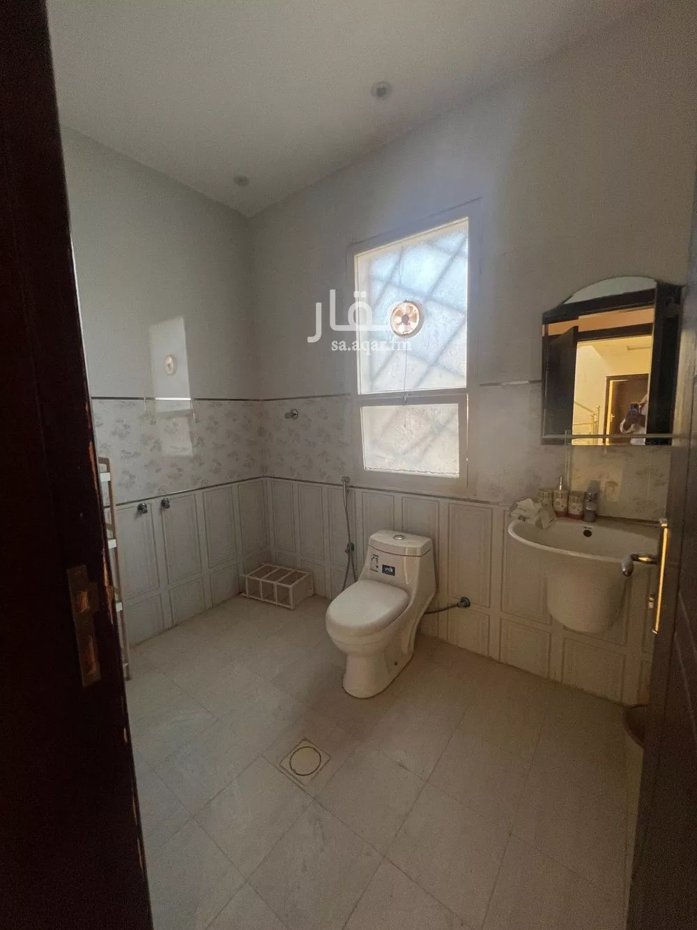 9 bedroom villa in Al Hazm 14