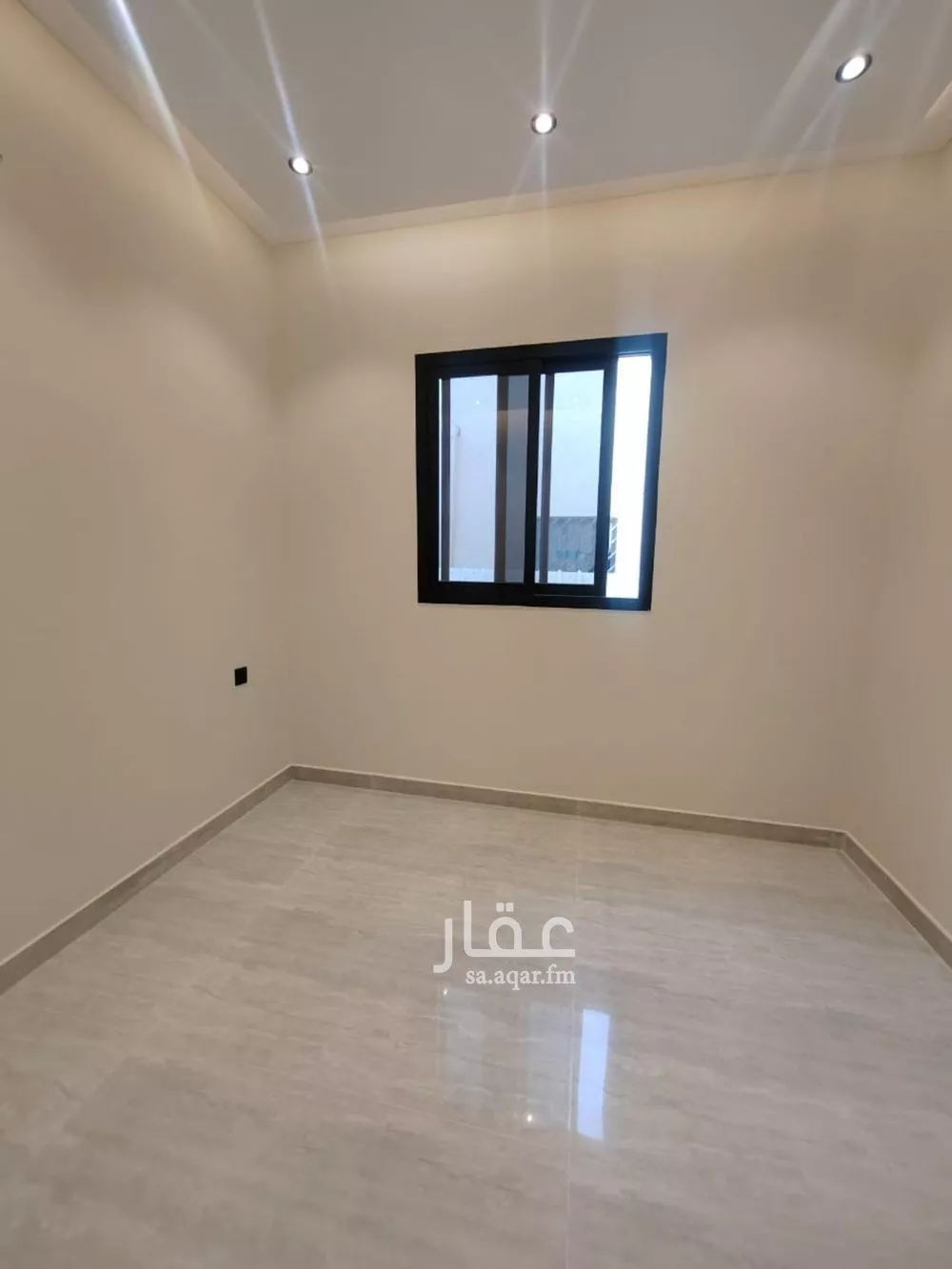 فيلا 5 غرف في العريجاء الغربية 20
