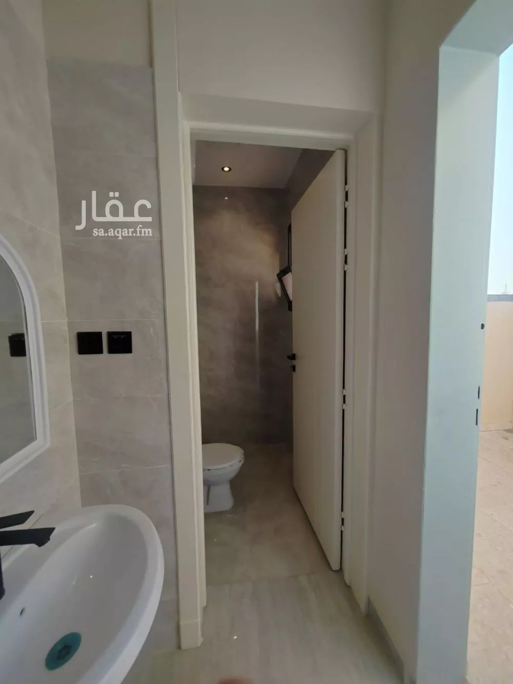 فيلا 5 غرف في العريجاء الغربية 9